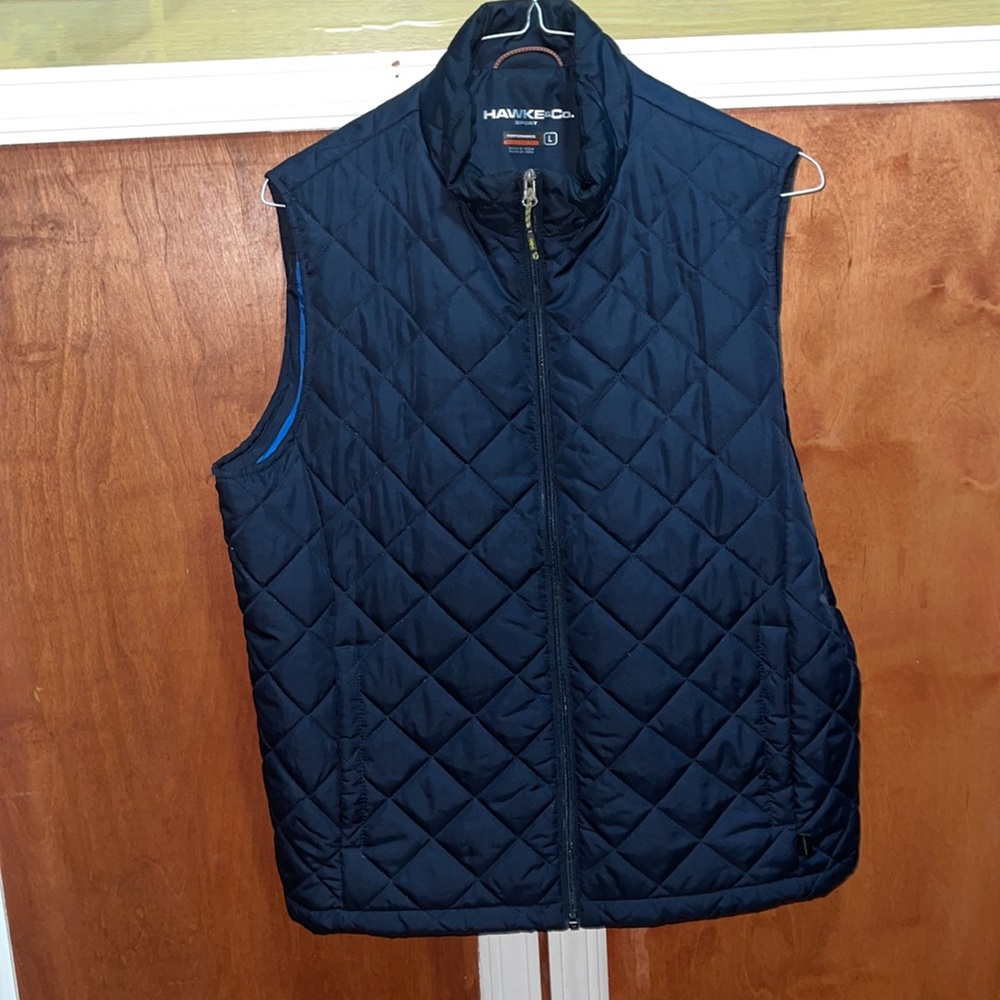 VEST - Picture 2 of 7